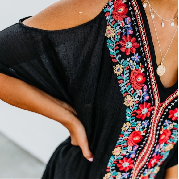 Summer Nights Embroidered Top - Picture 7 of 8